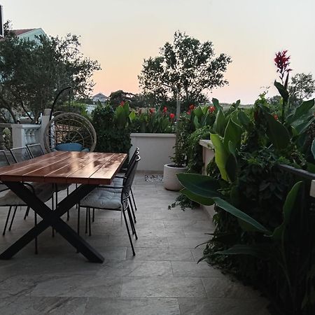 Seaview Holiday Apartments, Ventura Nin Exteriör bild