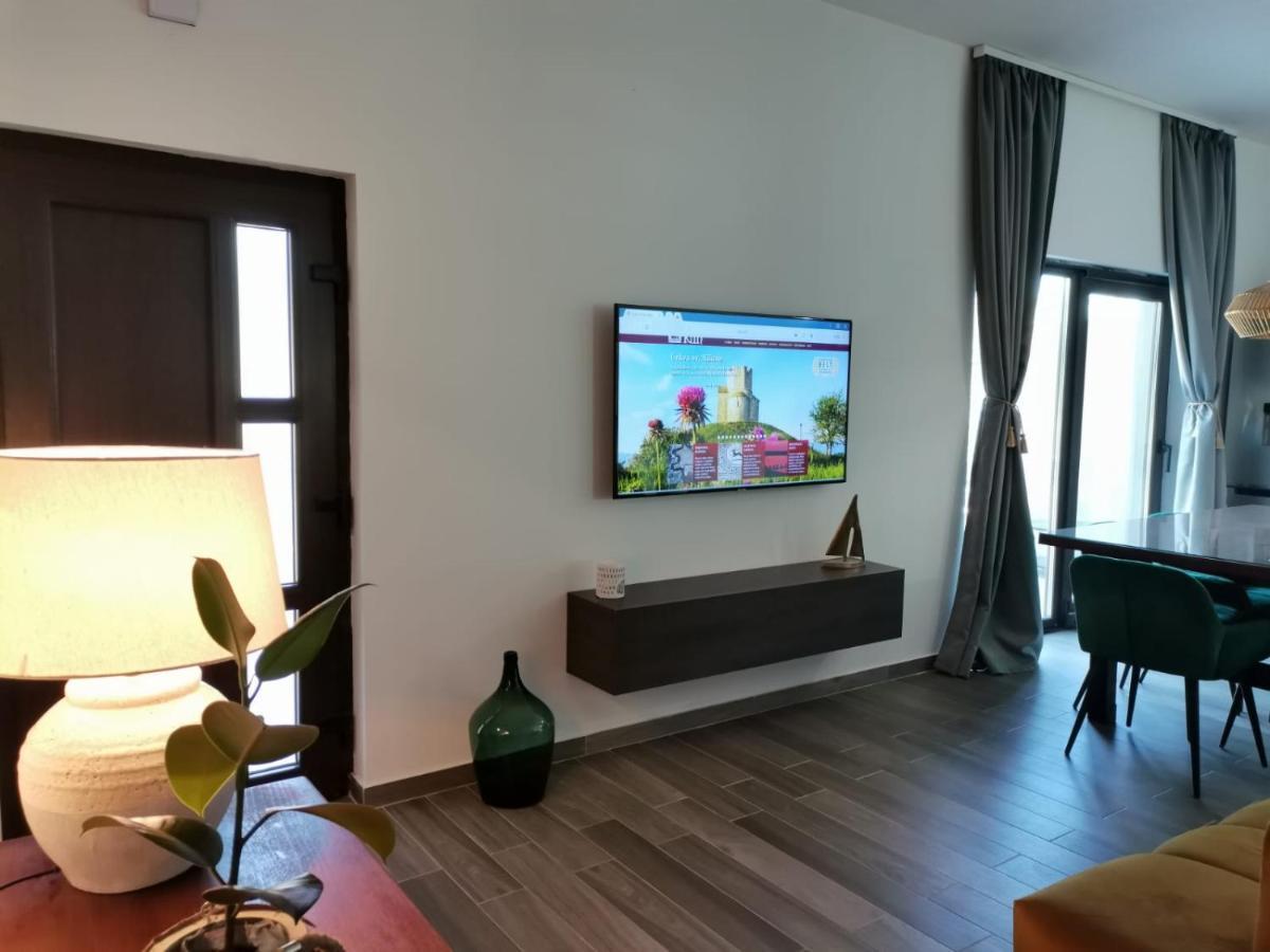 Seaview Holiday Apartments, Ventura Nin Exteriör bild