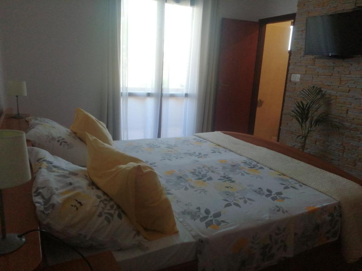 Seaview Holiday Apartments, Ventura Nin Exteriör bild