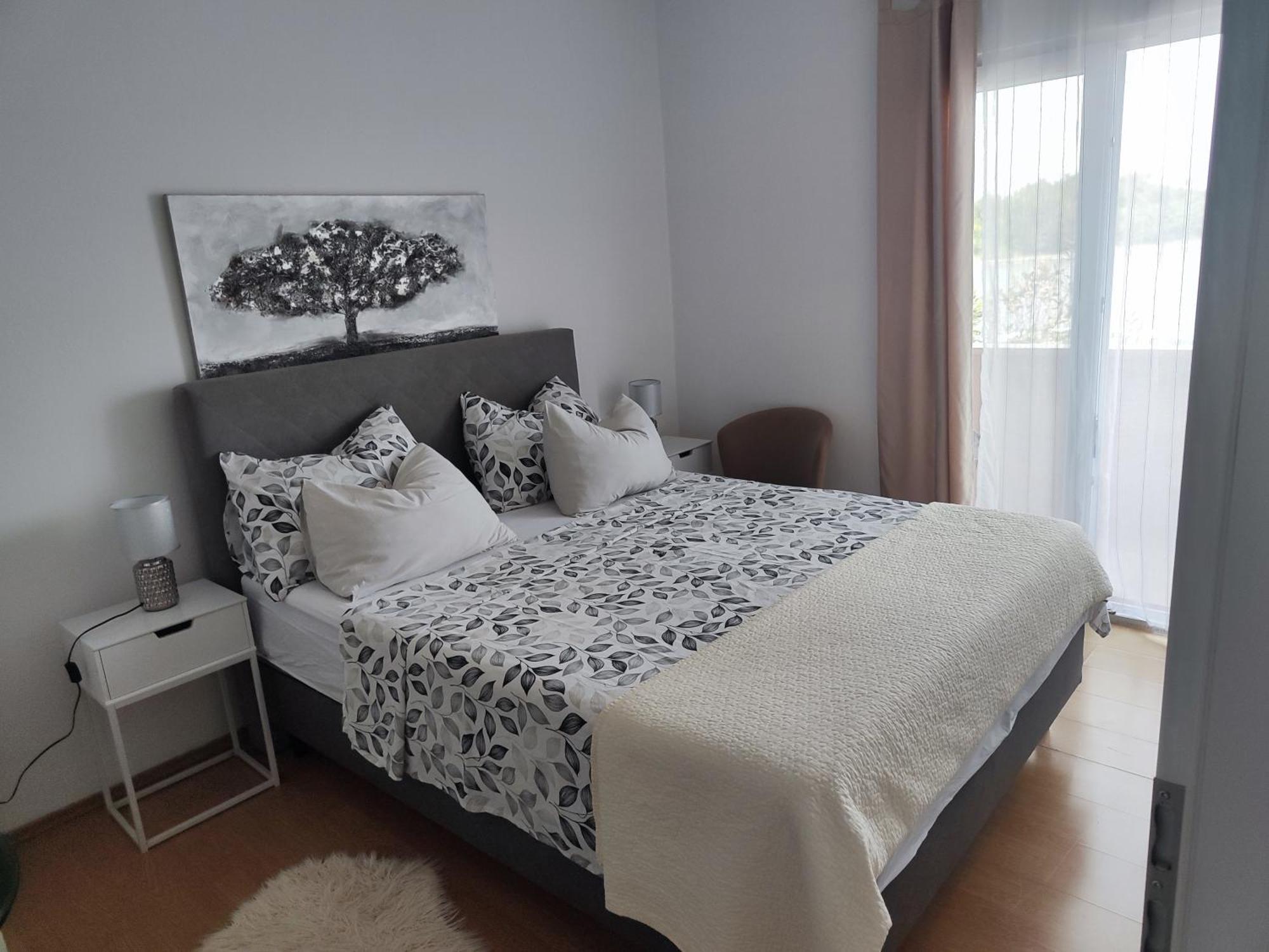 Seaview Holiday Apartments, Ventura Nin Rum bild
